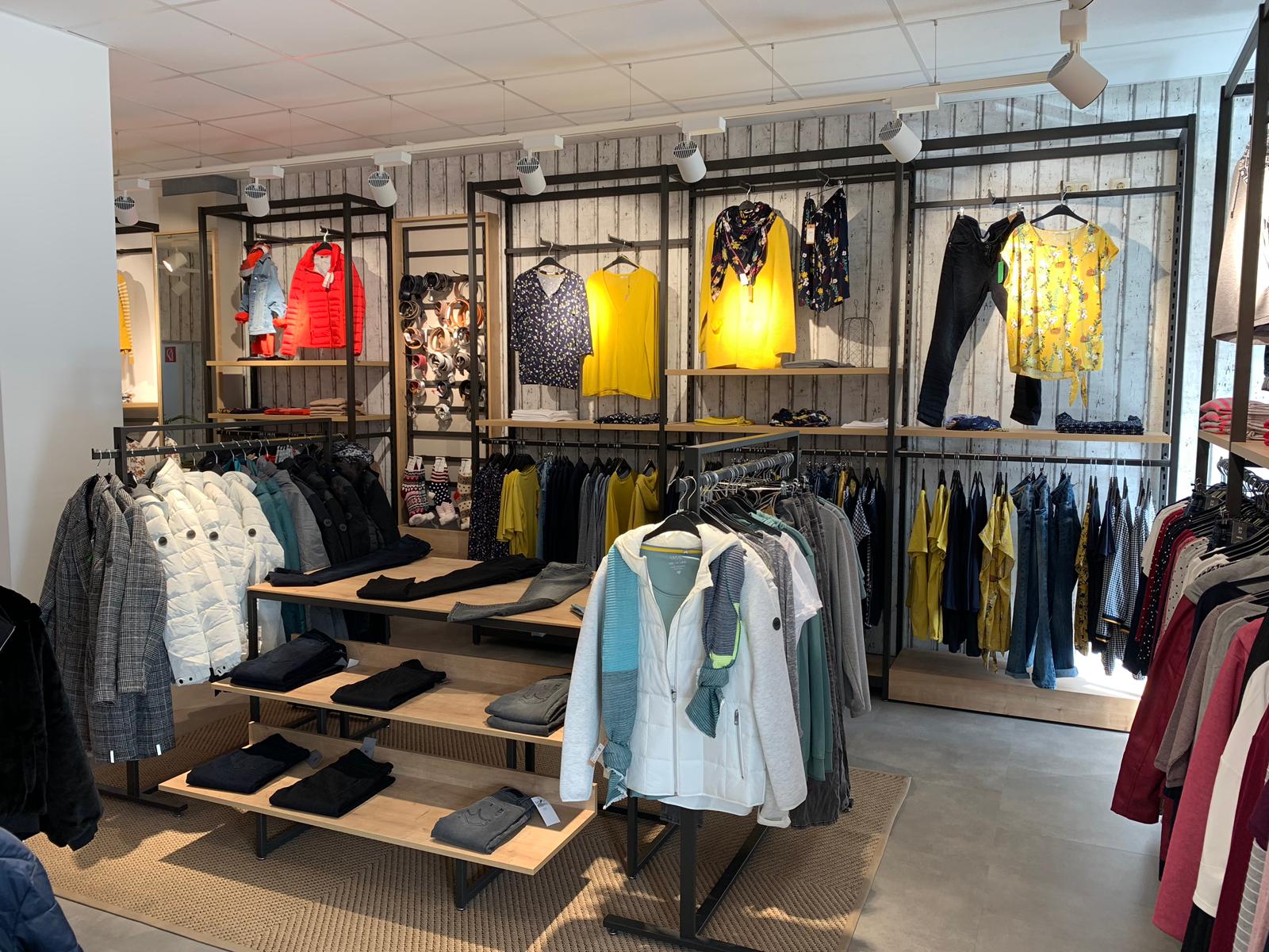 Outfit Finnentrop - Shopline Shopfitting